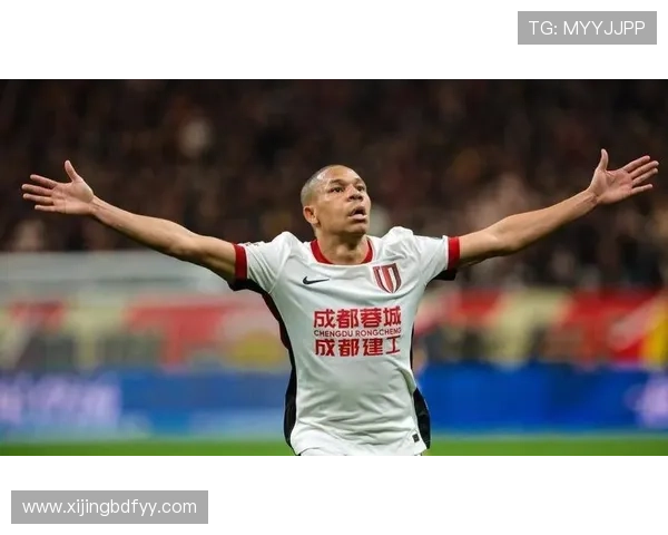 成都蓉城闪击韦林顿领跑射手榜 刘世博失误成焦点 成都蓉城闪击韦林顿领跑射手榜 刘世博失误成焦点